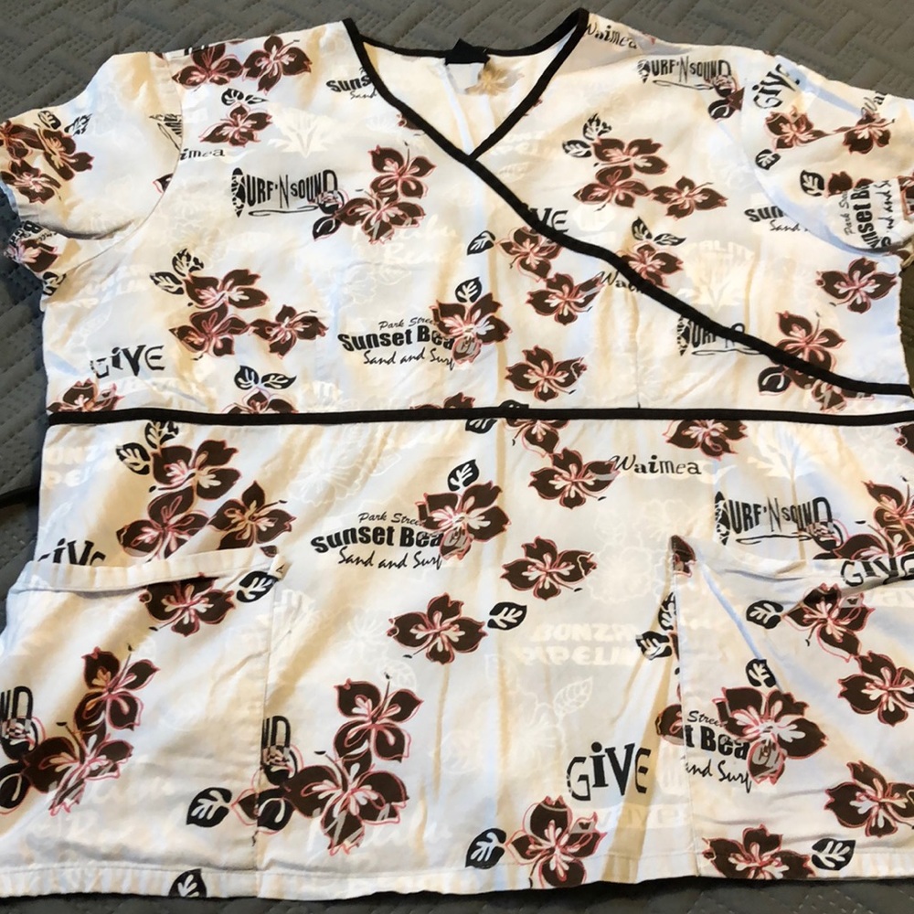Large Scrub Top